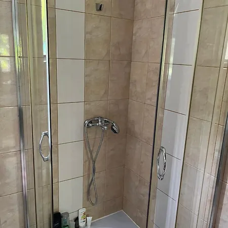 The Byala Escape, Private With Bar & Hot Tub Willa *