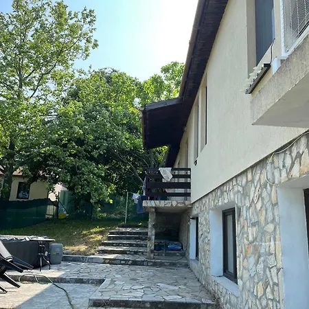 Вілла The Byala Escape, Private With Bar & Hot Tub Бяла