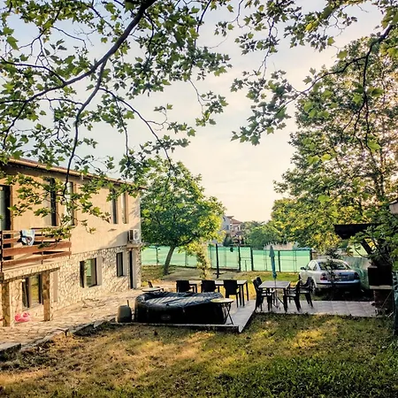Вілла The Byala Escape, Private With Bar & Hot Tub *