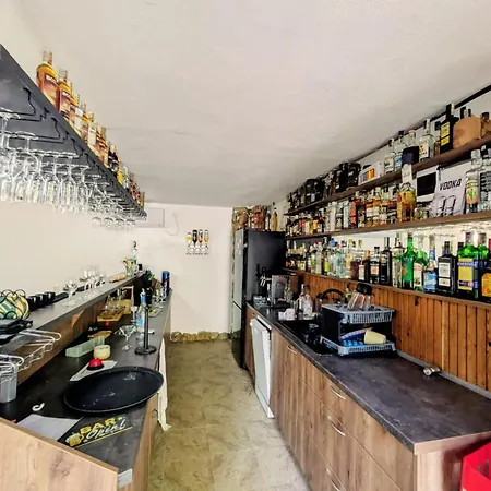 The Byala Escape, Private With Bar & Hot Tub Бяла