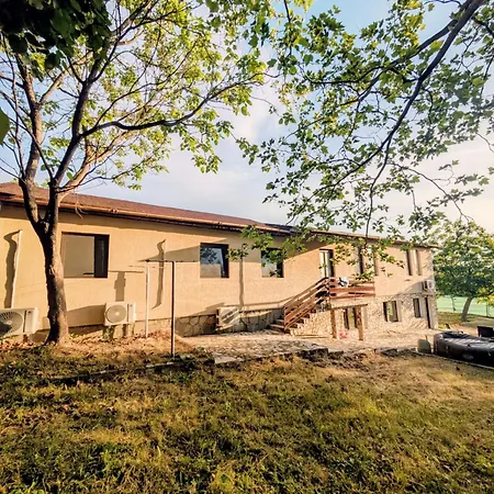 The Byala Escape, Private With Bar & Hot Tub Βίλα