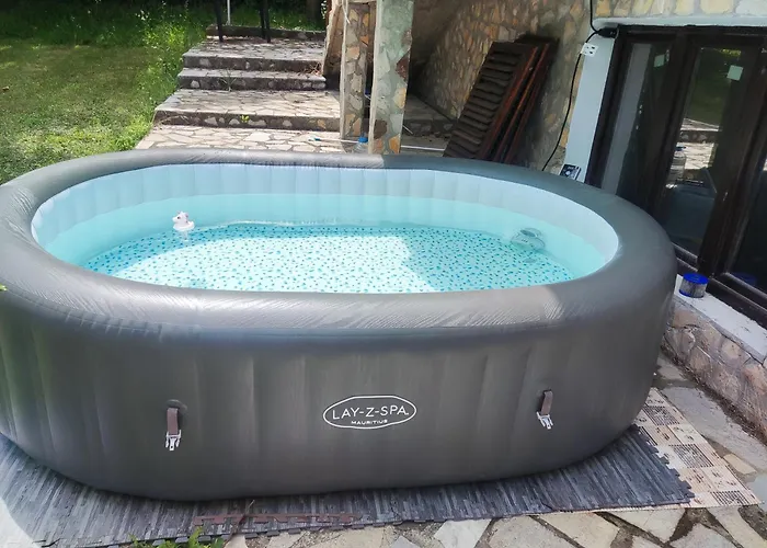 The Byala Escape, Private With Bar & Hot Tub Villa